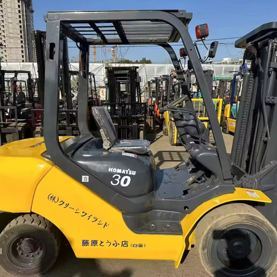 Το Komatsu FD25 FD30 Diesel ανελκυστήρας με μήκος πιρούνι 1,2M και πλάγια μετατροπέα σε προσιτή τιμή
