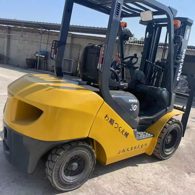 Χρησιμοποιούμενο ανεμοφόρο Komatsu 3 τόνων FD30 για εργοστάσια επισκευής μηχανημάτων στη Σαγκάη της Ιαπωνίας