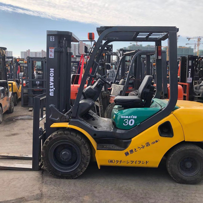 Καλή κατάσταση 3 τόνων ανελκυστήρας Komatsu FD30 εισαγόμενο από την Ιαπωνία με μήκος πιρούνι 1,2M