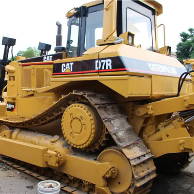 Χρησιμοποιούμενες μηχανές Caterpillar D7R για οδικές κατασκευές