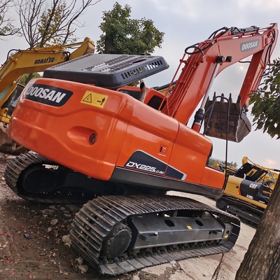 Χρησιμοποιούμενη εκσκαφέας Doosan DX60 DX60-9 με χωρητικότητα κουβάς 0,7m3 και 2800 ώρες εργασίας