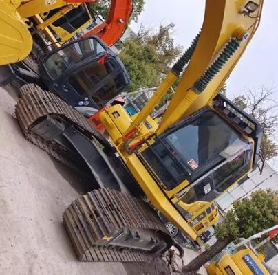 Χρησιμοποιούμενος εξορυκτής Komatsu PC 200 σε καλή κατάσταση με πρωτότυπη υδραυλική αντλία από την Ιαπωνία