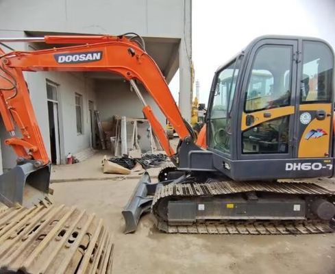 6 τόνους χρησιμοποιημένος εξορυκτής Doosan DH60-7 Mini excavator crawler με κινητήρα YANG MA 4TNV94L
