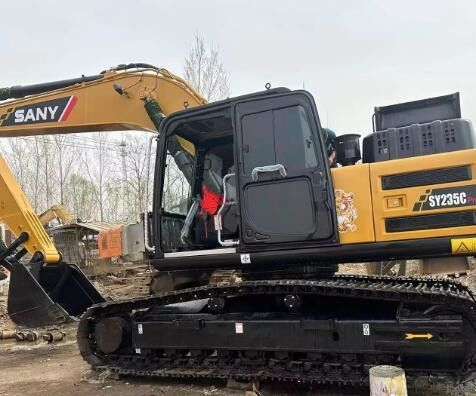 Χρησιμοποιούμενη μηχανή Sany235C Digger 25ton Excavator Sany135C Sany215C Sany155C Sany235C SY235