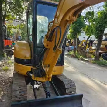 303cr Εκσκαφέας Χρησιμοποιούμενη Caterpillar Cat 303cr Μίνι Εκσκαφέας για την προετοιμασία του χώρου