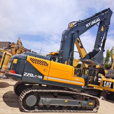 Η Hyundai 220LC μεσαίου μεγέθους μεταχειρισμένη εξορυκτική μηχανή με υψηλή λειτουργική απόδοση στην Κορέα