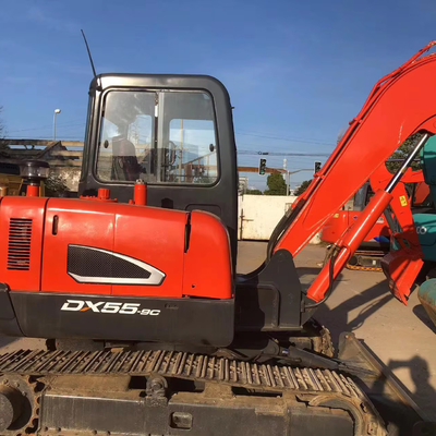 Μίνι εκσκαφέας Doosan Dx55 5 τόνων Χρησιμοποιείται με 1200 ώρες εργασίας και χωρητικότητα 0.21 κουβά