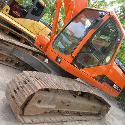 Εκσκαφέας 30 τόνων Doosan DH300LC με καλή κατάσταση και αρχικό υδραυλικό κύλινδρο